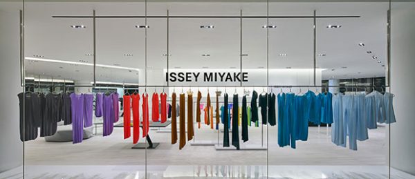 Flagship Store en Bangkok Issey Miyake - Comportamiento del Consumidor